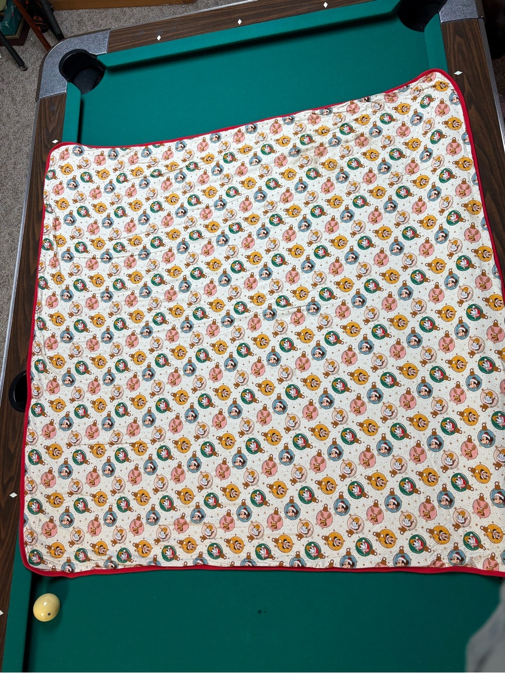 Holiday Character Print Quilted Throw Blanket - Red Trim